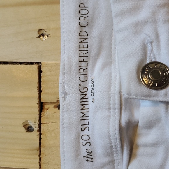 Chico's The So Slimming‎ Girlfriend Crop 1.5 in white. - Picture 7 of 11